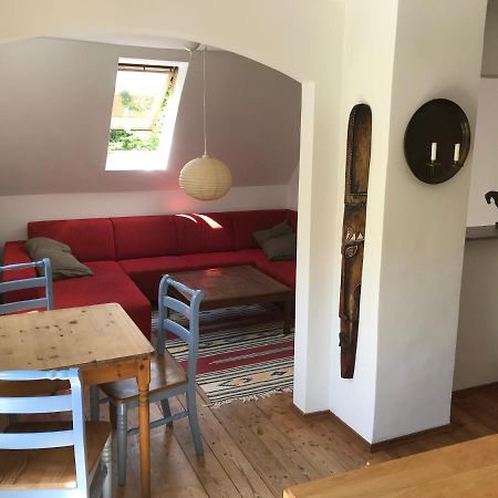 Charmante Altbau-Dg-Wohnung ミュンヘン エクステリア 写真