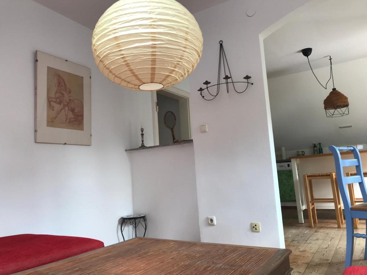 Charmante Altbau-Dg-Wohnung ミュンヘン エクステリア 写真